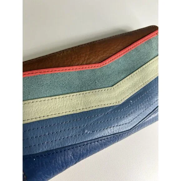 Fossil Caroline Leather Chevron Colorful Zip Around RFID Wallet - Picture 6 of 10